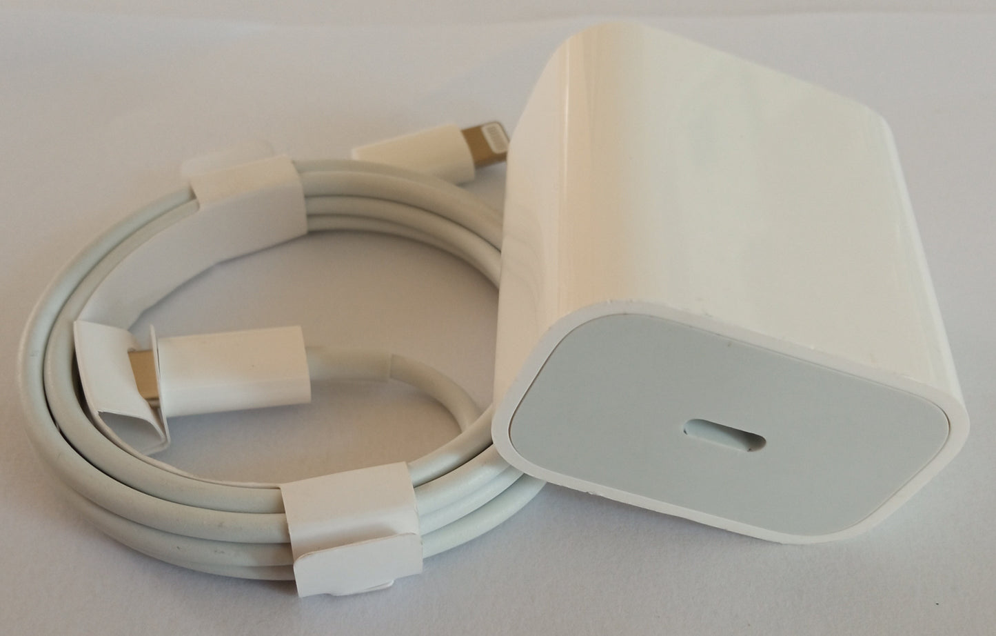 Apple original 20 watt charger with cable type c and lightning copy